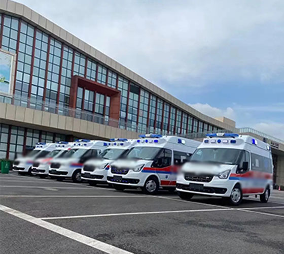 泸定县服务车队展示